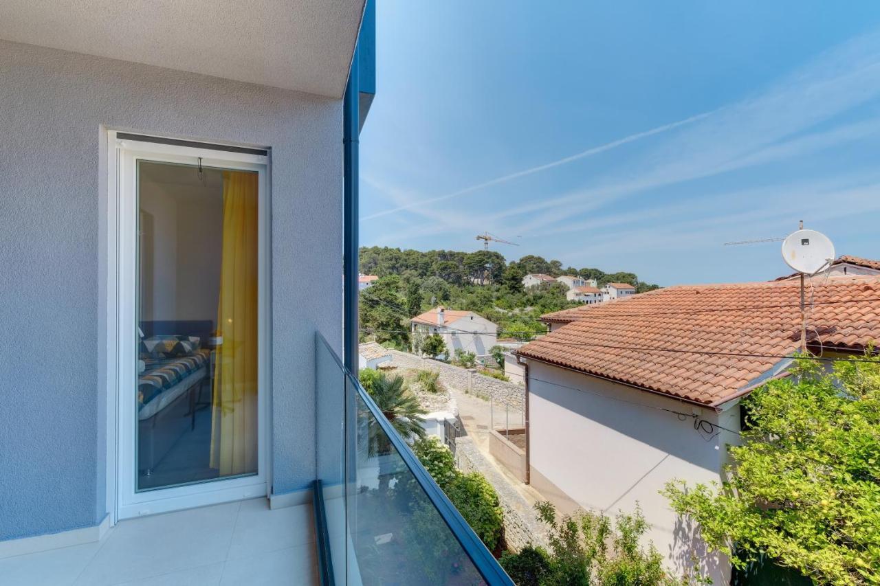 Apartments Hemetek Вели-Лошинь Экстерьер фото