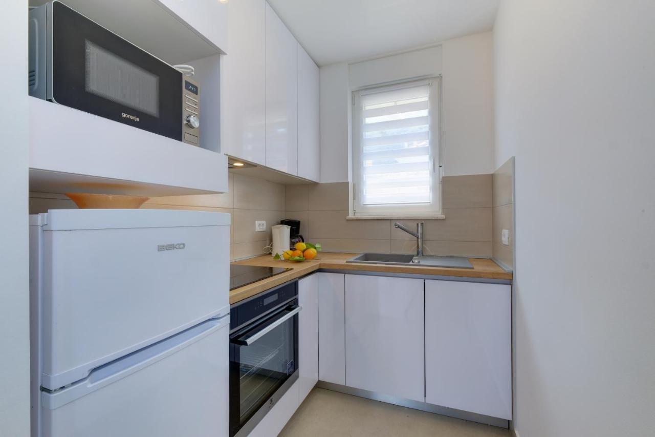 Apartments Hemetek Вели-Лошинь Экстерьер фото