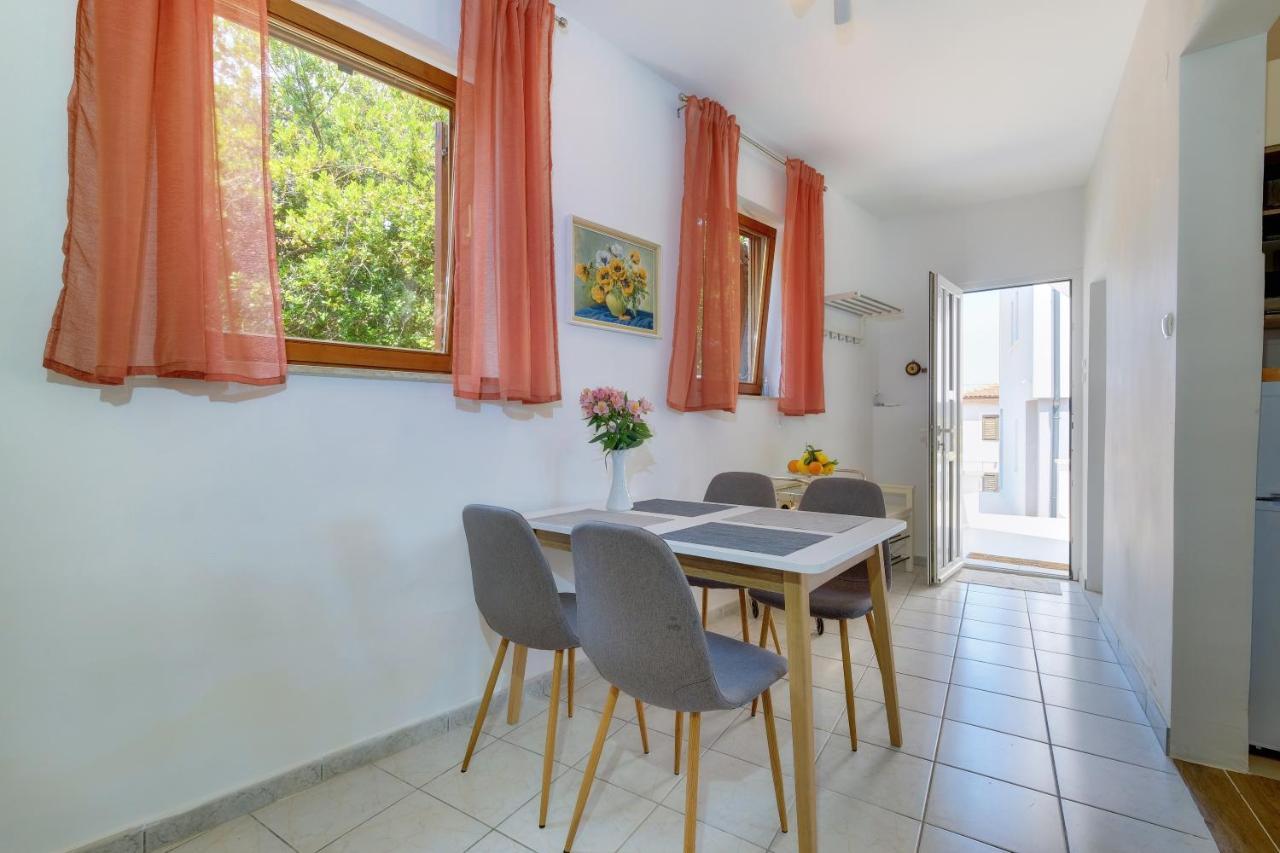 Apartments Hemetek Вели-Лошинь Экстерьер фото